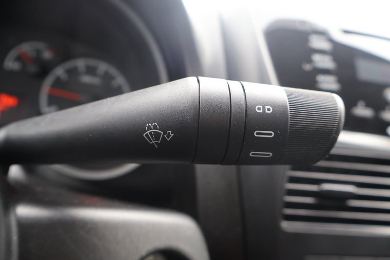 Vehicle Image 25
