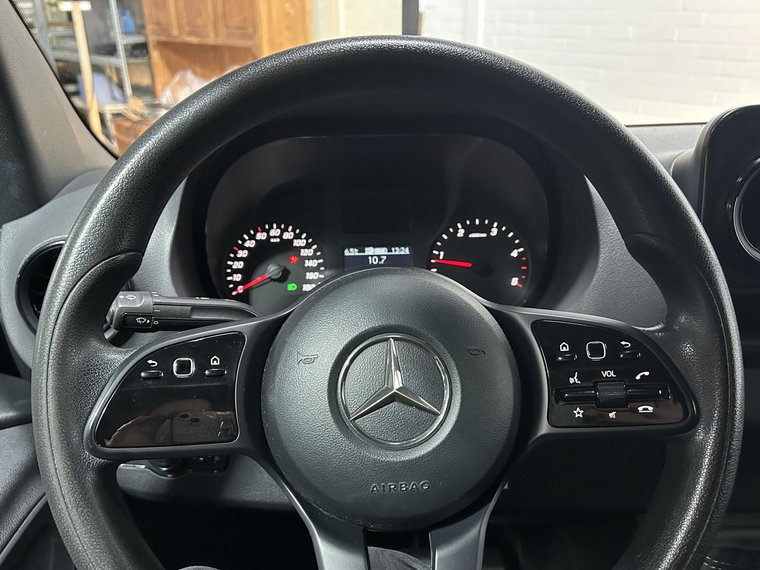 Vehicle Image 24