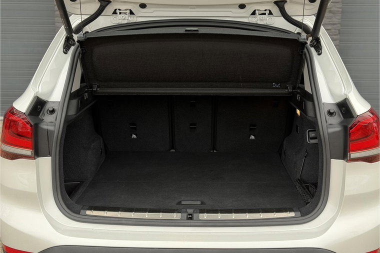 Vehicle Image 41