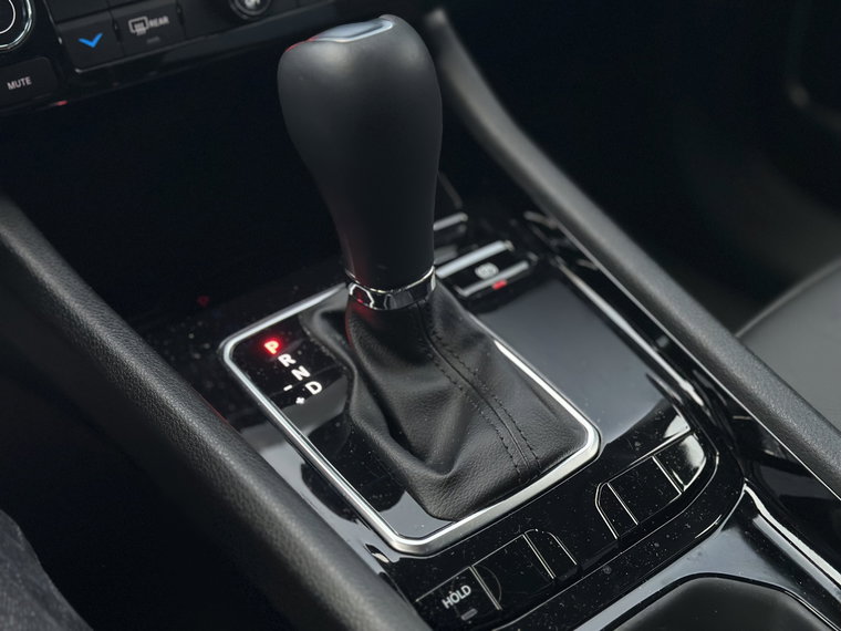 Vehicle Image 24