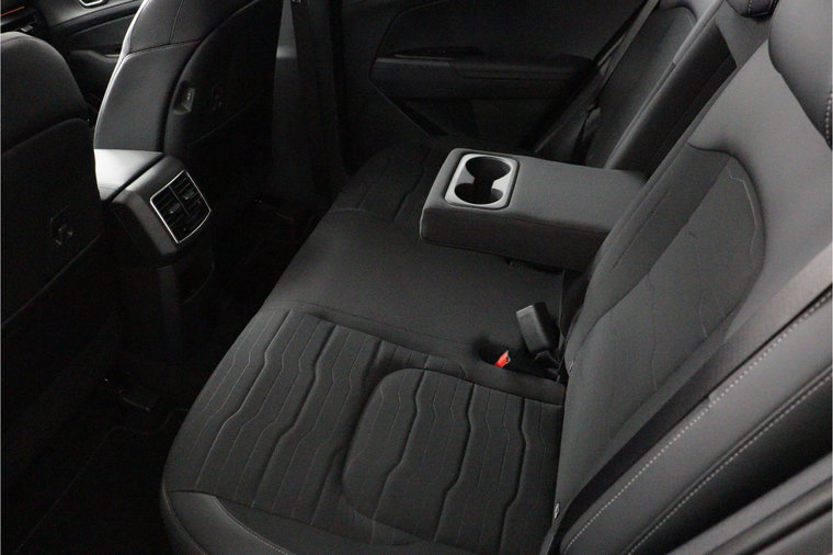 Vehicle Image 40