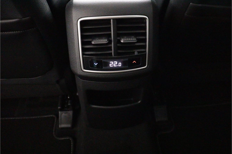 Vehicle Image 45