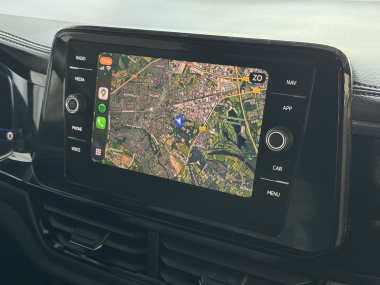 Vehicle Image 40