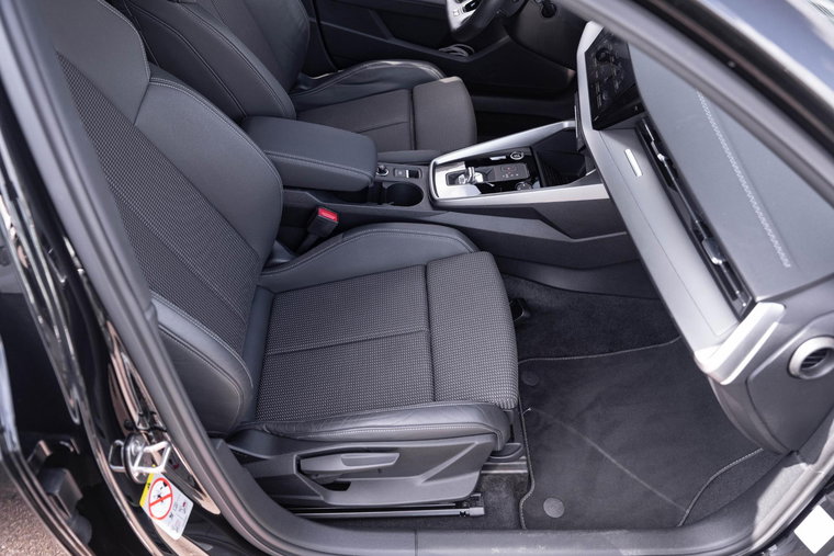 Vehicle Image 35
