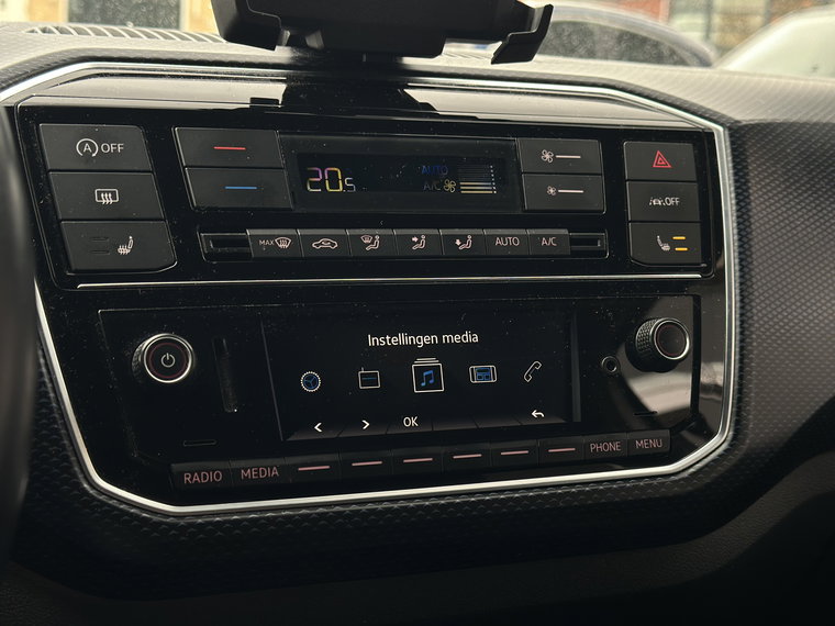Vehicle Image 28
