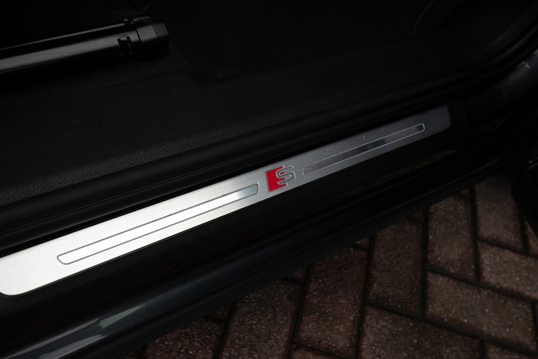 Vehicle Image 30