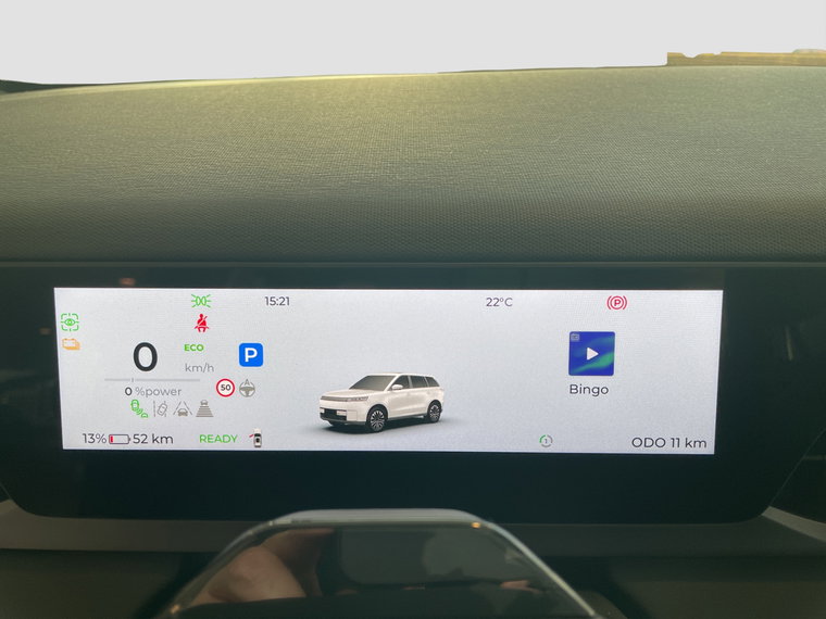 Vehicle Image 12