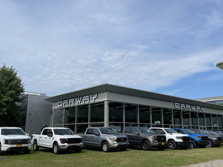 Vehicle Image 6