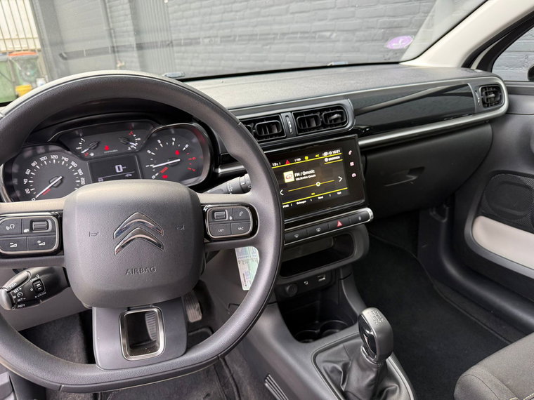 Vehicle Image 21