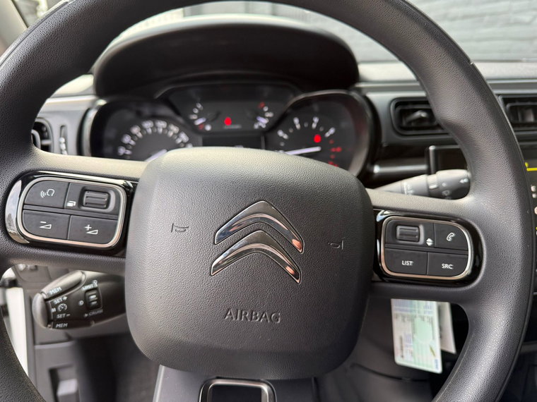 Vehicle Image 24