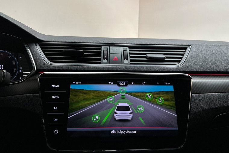 Vehicle Image 35