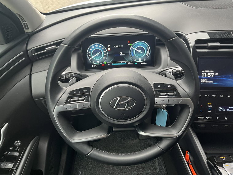 Vehicle Image 16