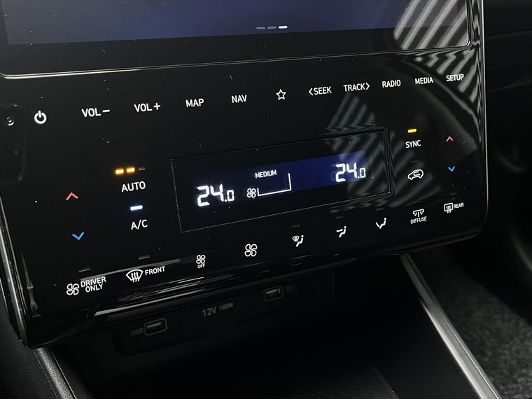 Vehicle Image 26
