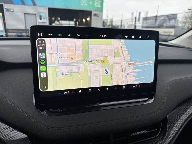 Vehicle Image 18