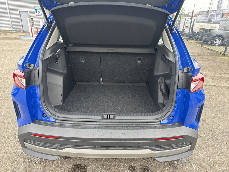 Vehicle Image 25