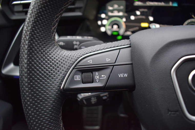 Vehicle Image 28