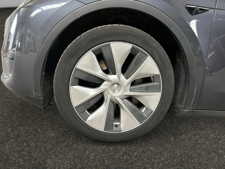 Vehicle Image 17