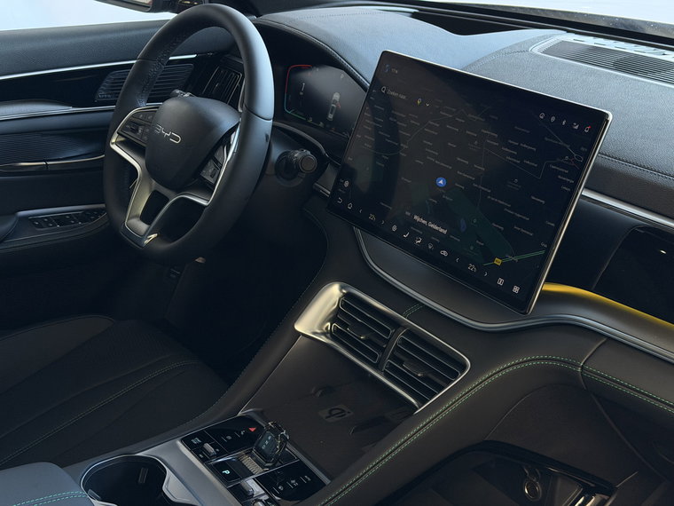 Vehicle Image 35