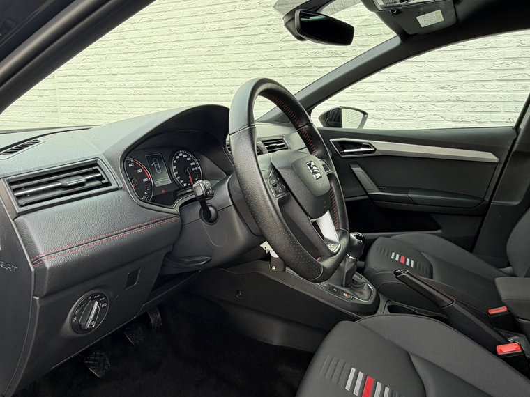 Vehicle Image 32