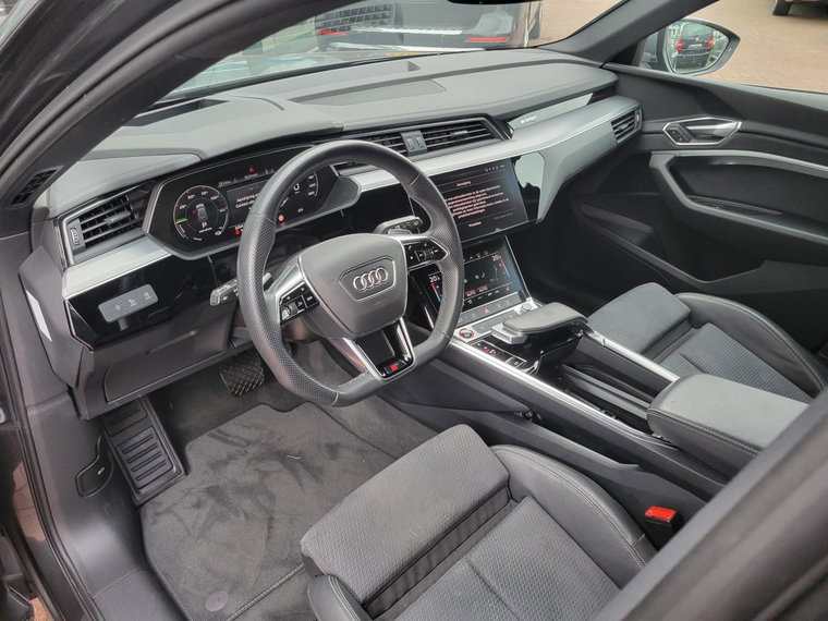 Vehicle Image 37