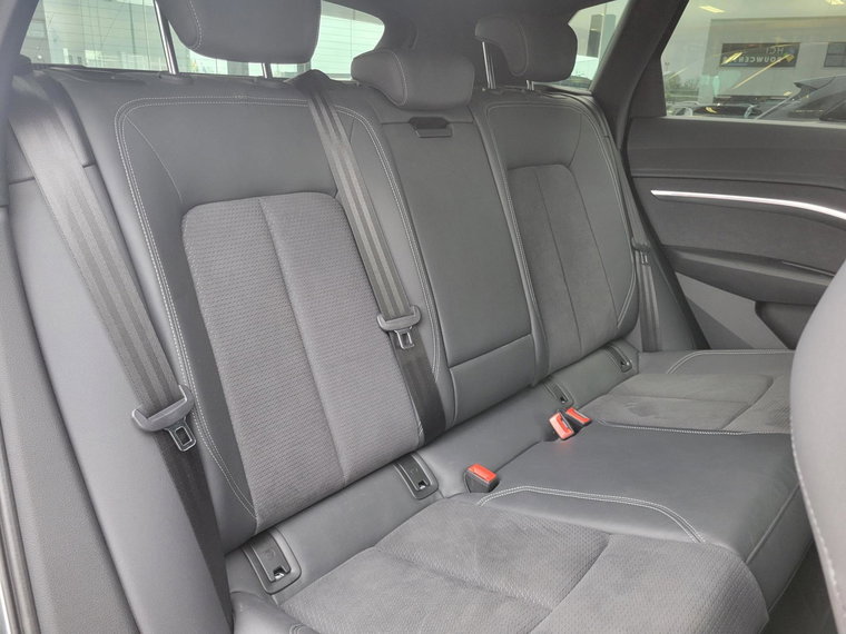 Vehicle Image 50