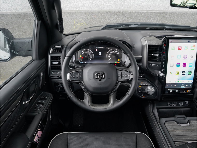 Vehicle Image 38