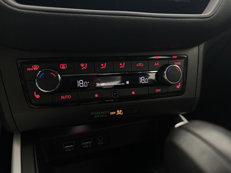 Vehicle Image 26