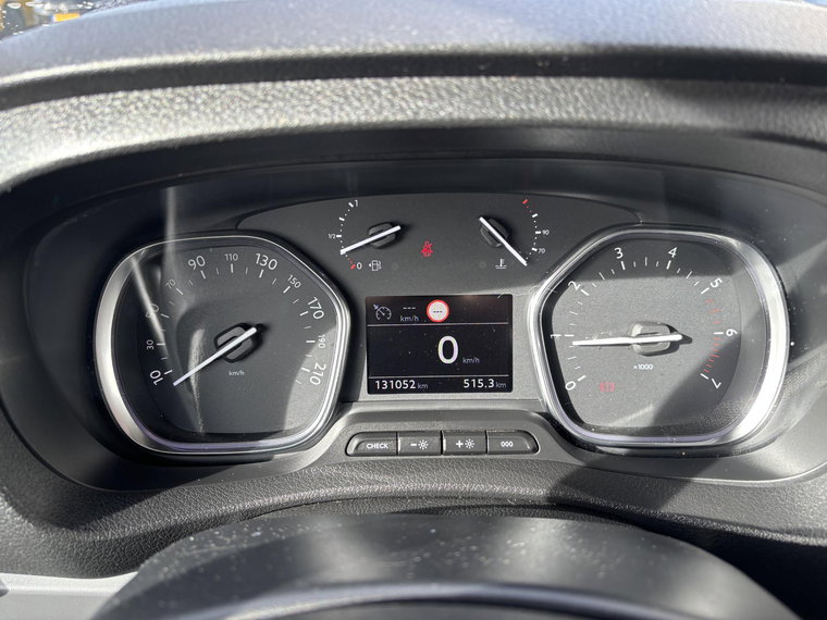 Vehicle Image 25