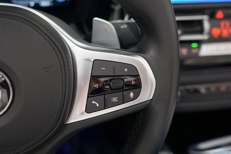 Vehicle Image 38