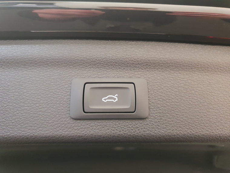 Vehicle Image 27
