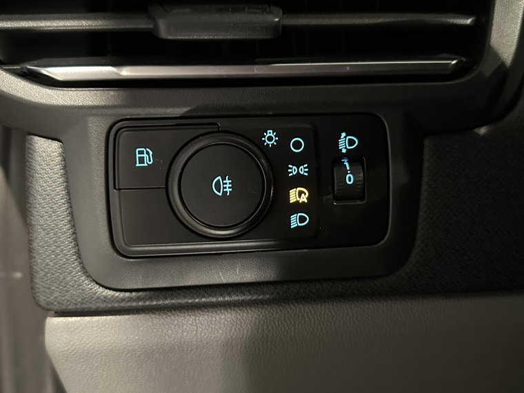 Vehicle Image 24
