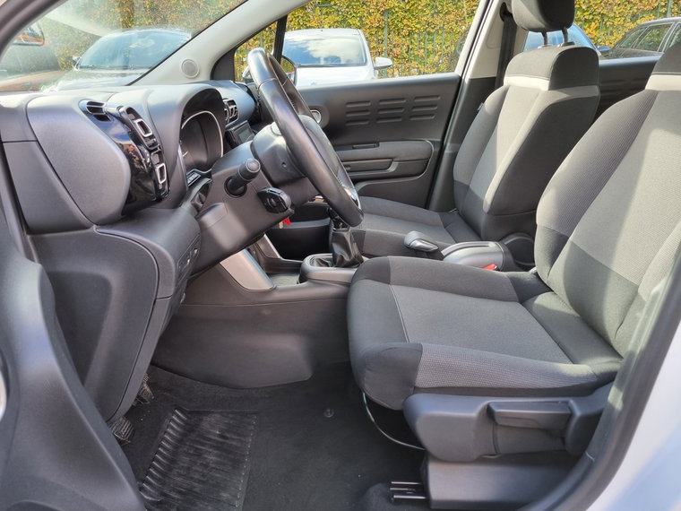 Vehicle Image 19