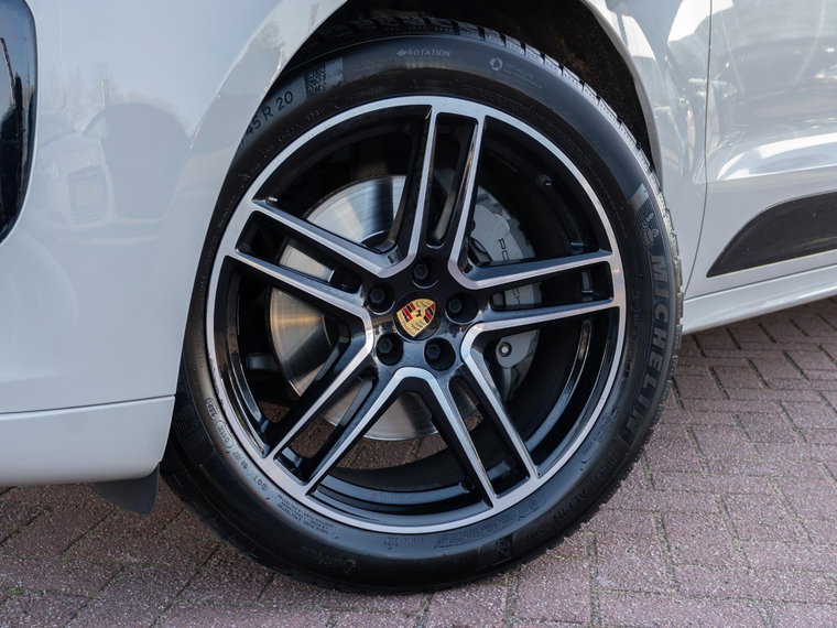 Vehicle Image 20