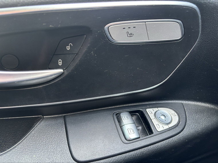 Vehicle Image 26