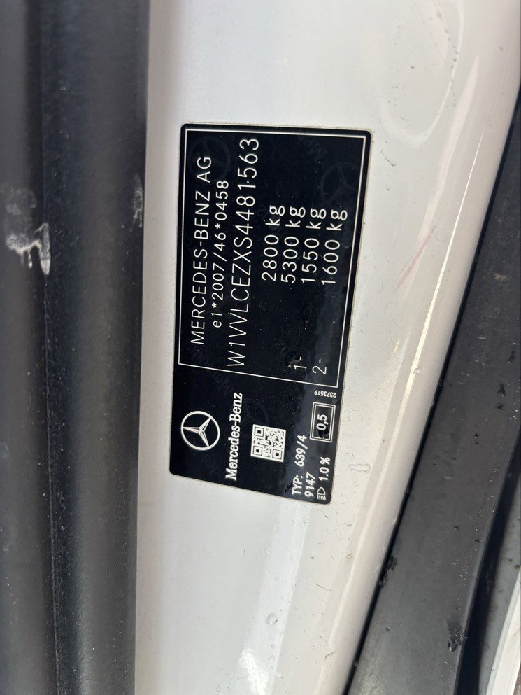 Vehicle Image 32