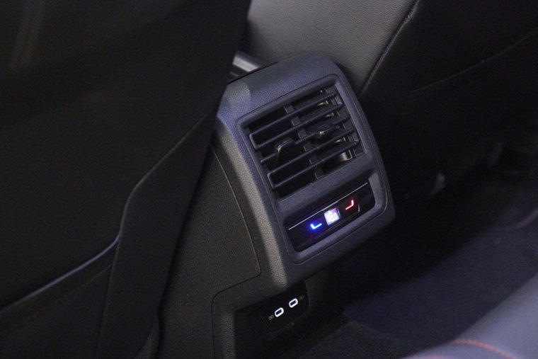 Vehicle Image 48