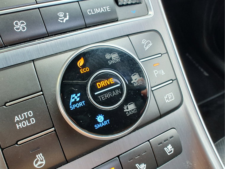Vehicle Image 23