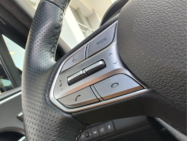 Vehicle Image 27