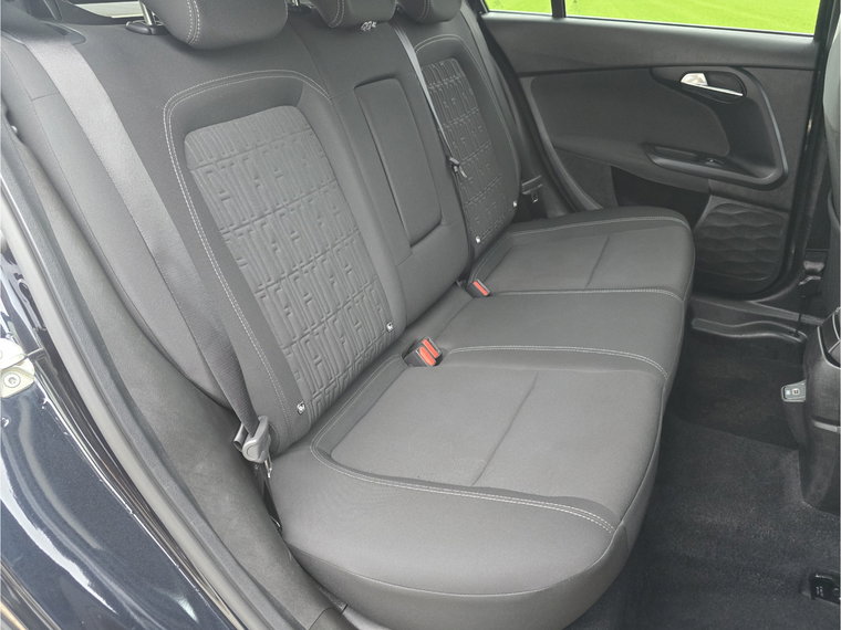 Vehicle Image 33