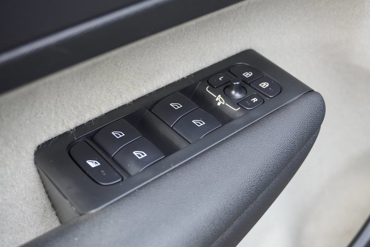 Vehicle Image 23