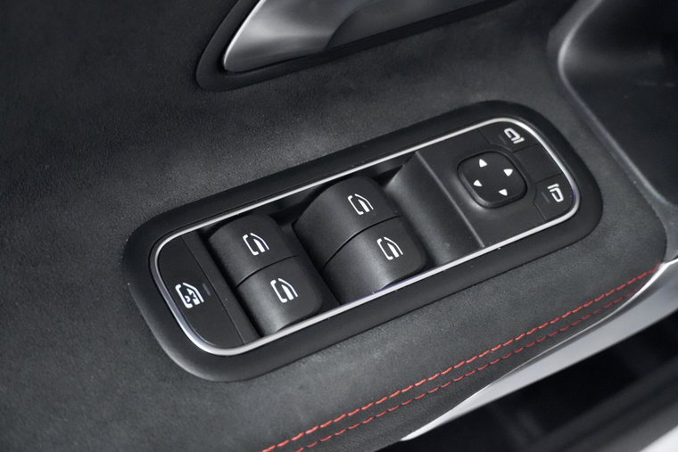 Vehicle Image 24