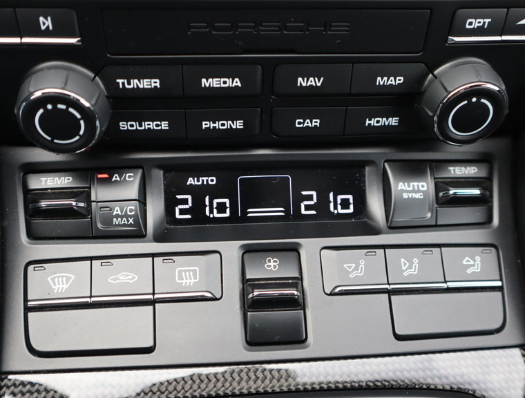 Vehicle Image 28