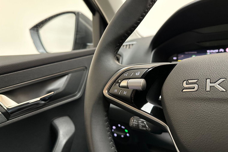 Vehicle Image 18
