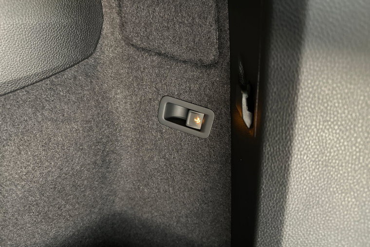 Vehicle Image 31