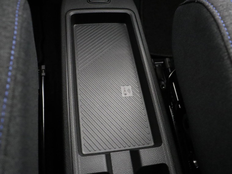 Vehicle Image 28