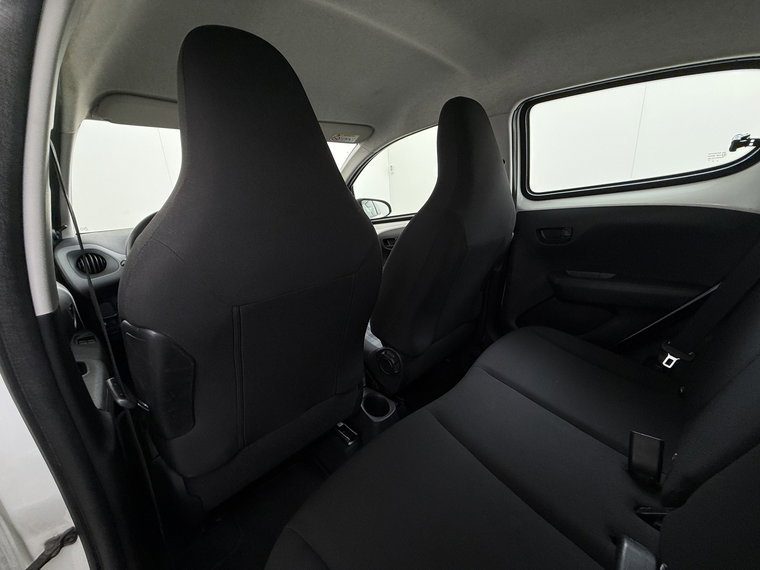 Vehicle Image 21