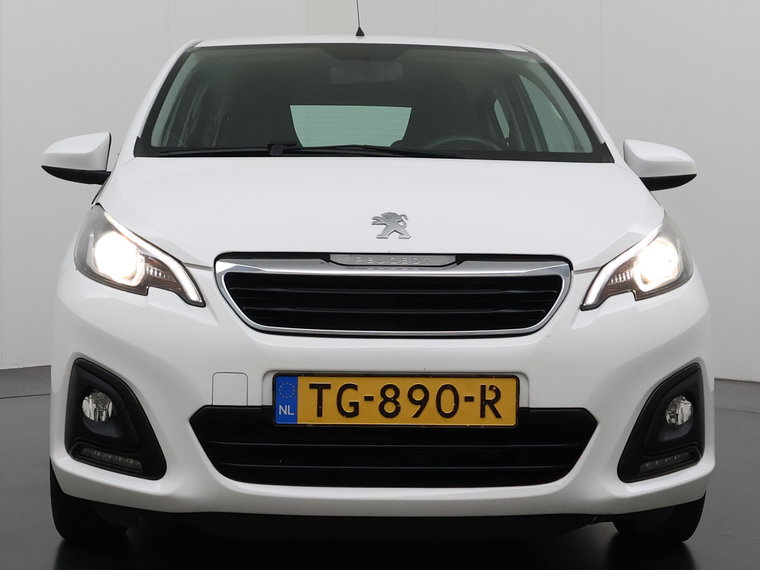 Vehicle Image 32
