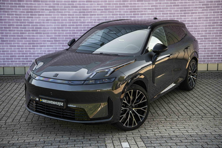 Vehicle Image 11
