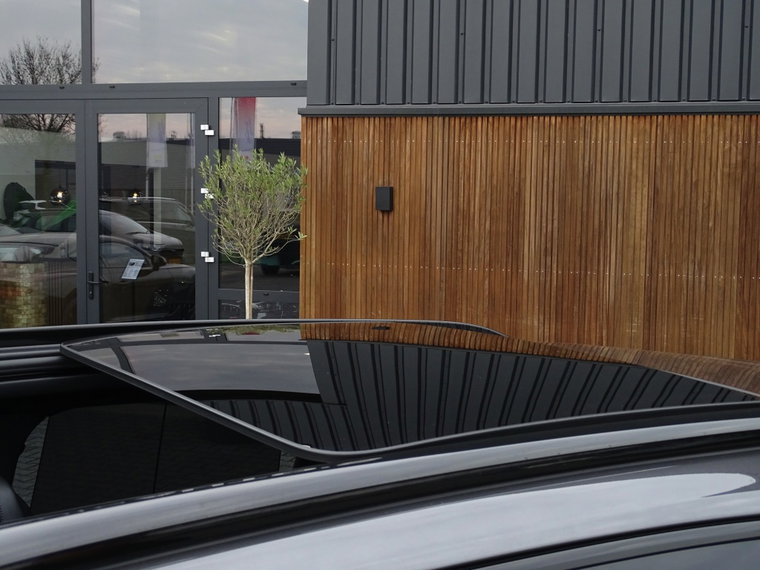 Vehicle Image 60