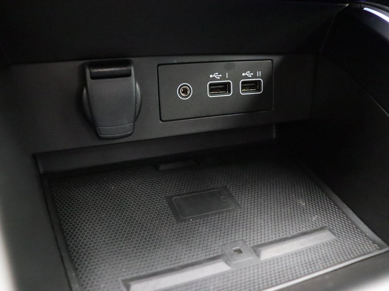 Vehicle Image 29